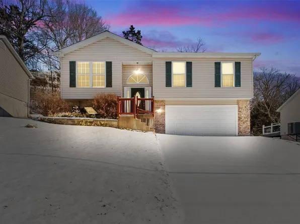 1707 Hilltop Ln, Imperial, MO 63052