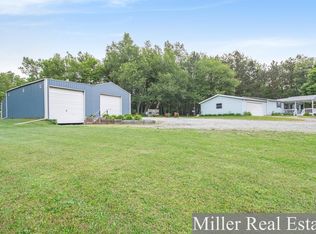 352 Pifer Rd, Delton, MI 49046