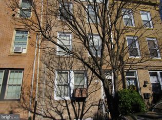 1033 Carpenter St, Philadelphia, PA 19147