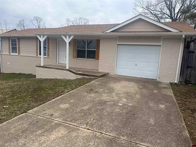 903 Waverly Rd — Photo 4