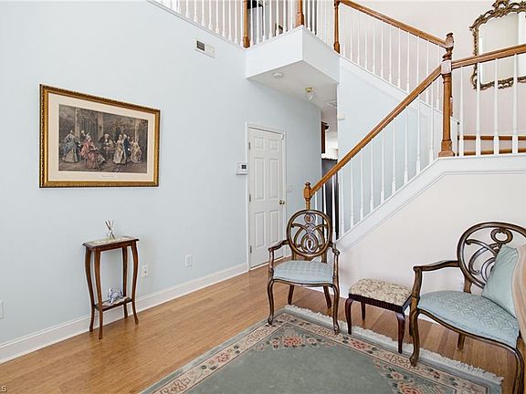 5th image of 1703 Silver Chase Ct