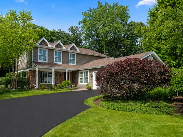 6 Deer Run, Lincolnshire, IL 60069