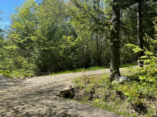 37 Narrows Road, Nobleboro, ME 04555