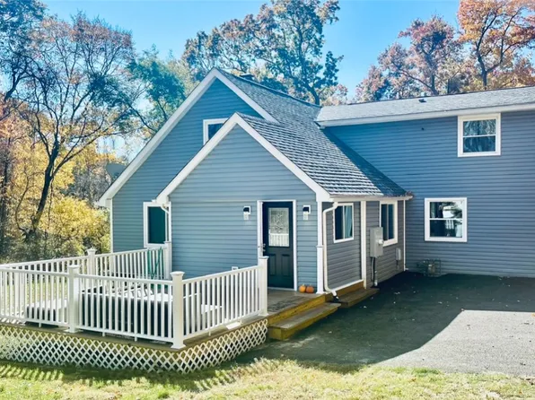 5525 Clearview Rd, Gibsonia, PA 15044