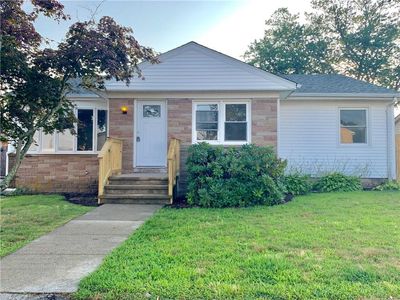 5 Alcazar Ave, Johnston, RI, 02919