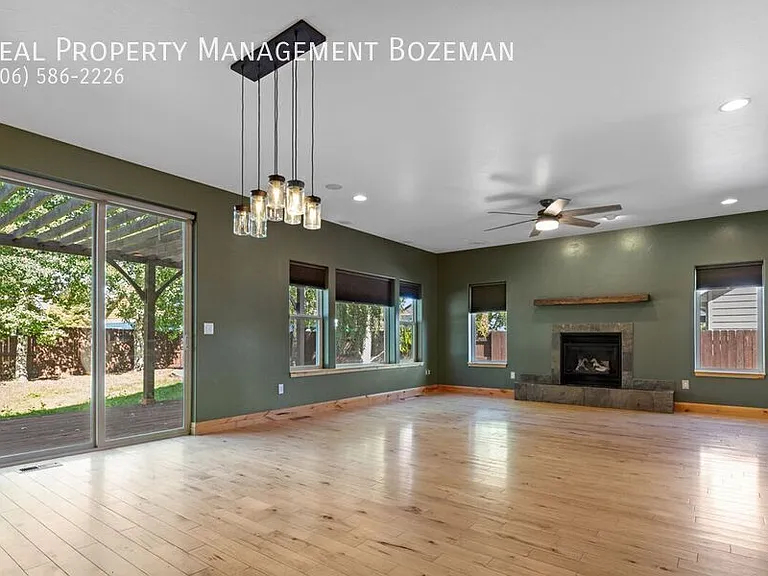 971 Longbow Ln — Photo 12