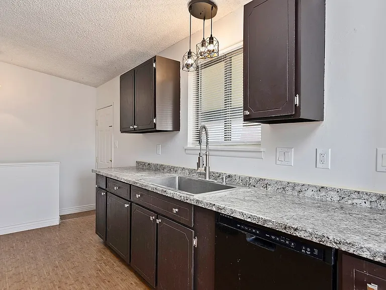 1642 Bel Air Cir — Photo 19