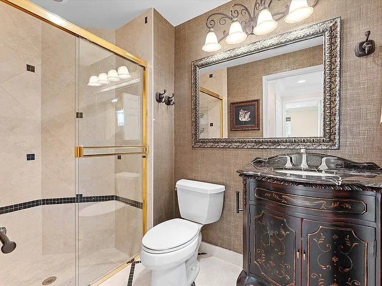 8882 Hidden Acres Dr — Photo 21