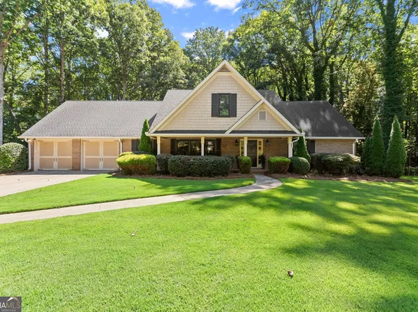 1479 Burns Dr NE, Gainesville, GA 30501