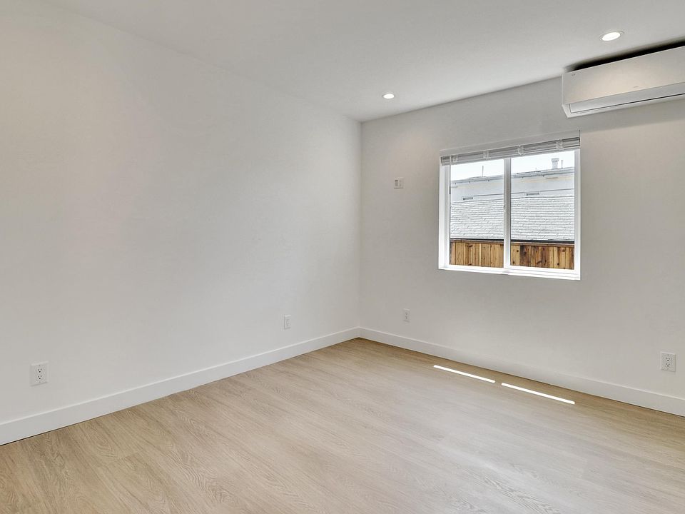 Bedroom #1