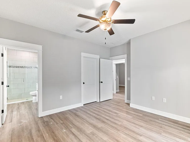 631 Oakland Ave — Photo 16