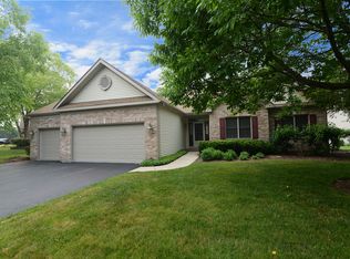 850 Woodland Dr, Antioch, IL