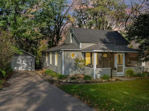 516 4th St W, Hastings, MN 55033