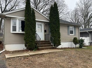 642 Sycamore St, Rahway, NJ 07065