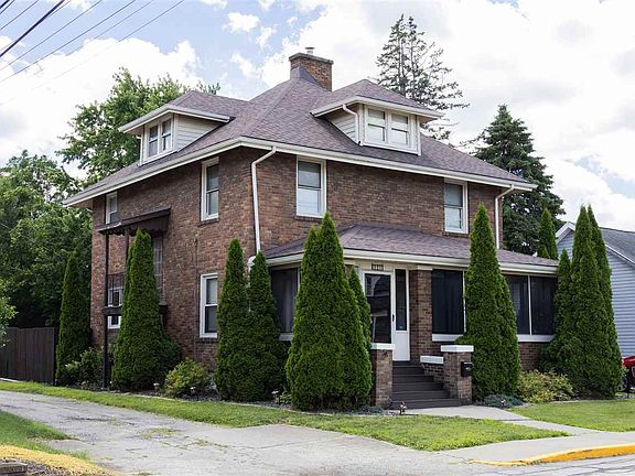 2nd image of 221 W South St