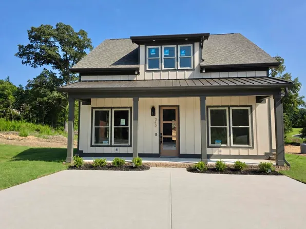 342 Thomas Rd, Fort Oglethorpe, GA 30742