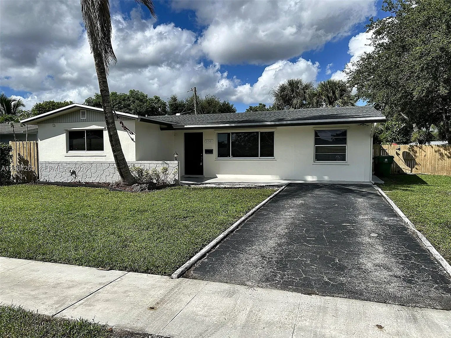 5001 SW 94th Way — Photo 4