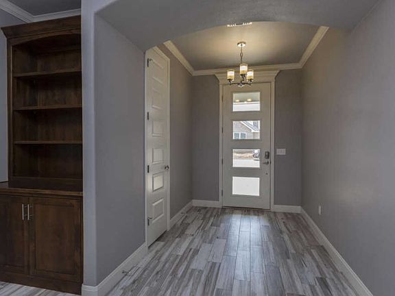 3rd image of 8003 Zoe Dr