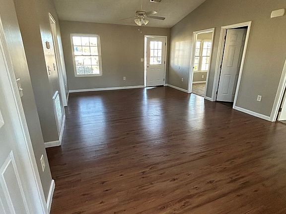 3rd image of 1136 Rosella Dr