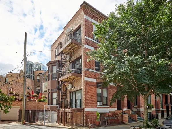 213 W Wisconsin St, Chicago, IL 60614