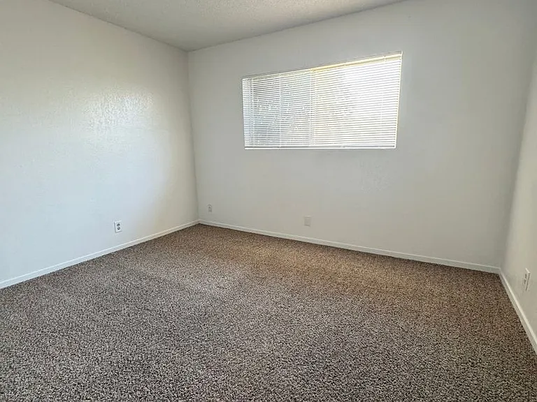 5580 Mountain View Dr — Photo 8