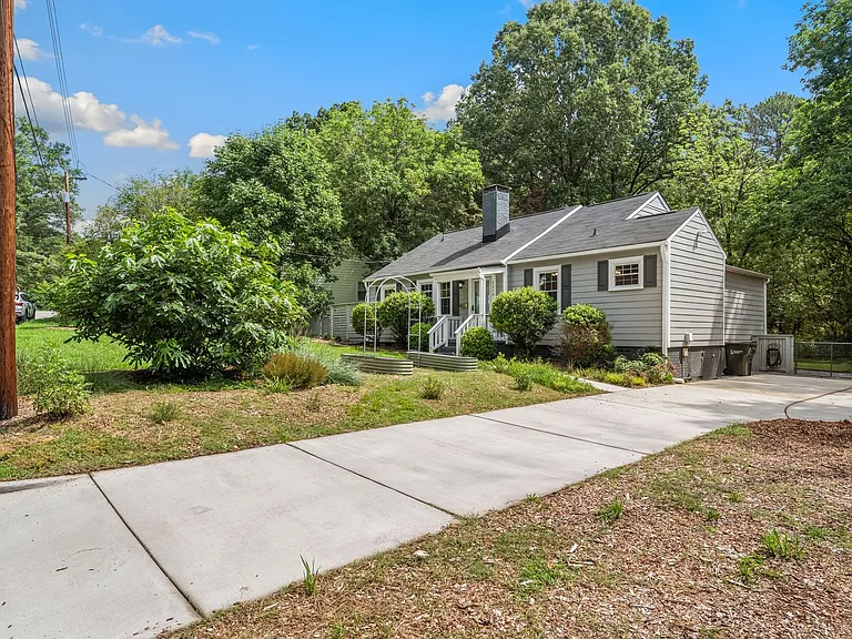 2408 Cascadilla St — Photo 18