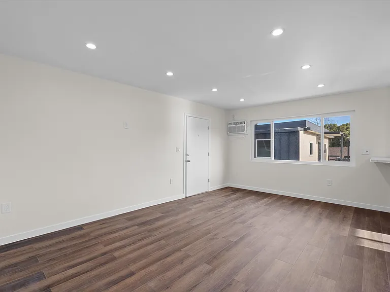 624 Silver Lake Blvd #U4 — Photo 4
