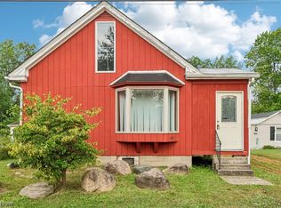 4869 Presidential Ave, Geneva, OH 44041
