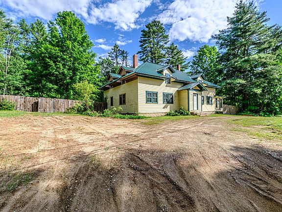 2nd image of 1913 Intervale Road