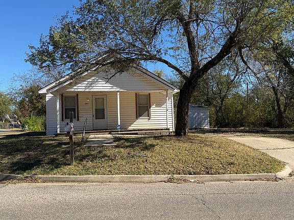 4th image of 1229 N Center Ave