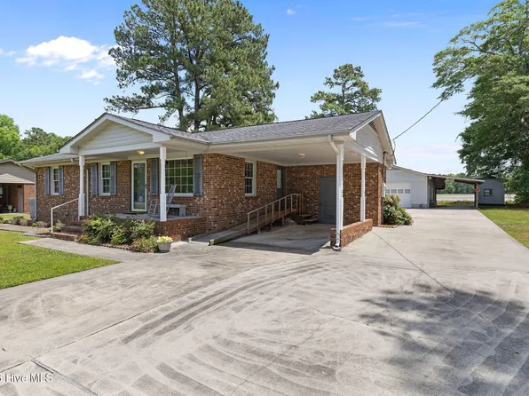 1905 Hullwood Drive, Kinston, NC 28504