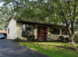 19535 Redwood Ln, Mokena, IL 60448