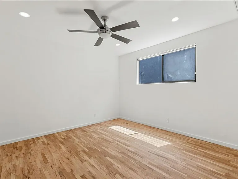 652 N Hayworth Ave #2 — Photo 8