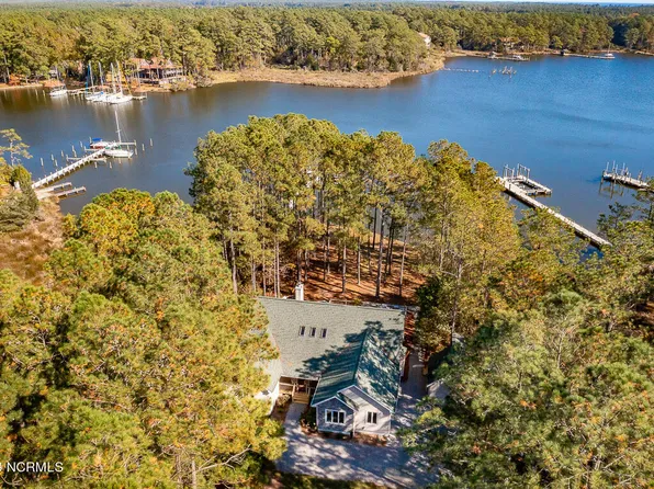 180 Fork Point Road W, Oriental, NC 28571