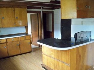82 School St #A, Franklin, NH 03235