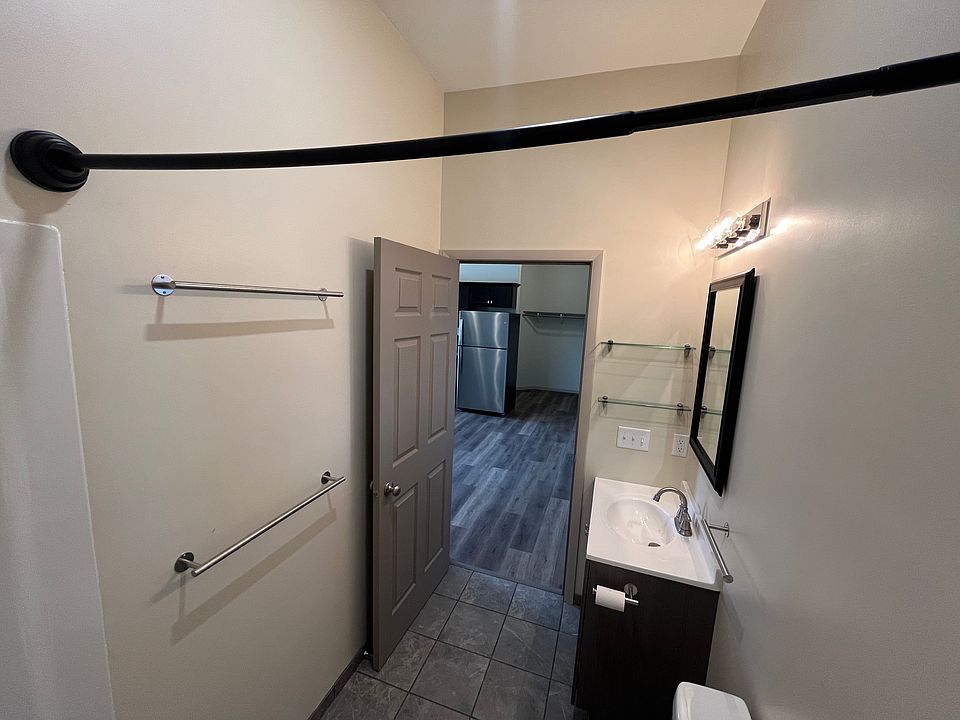 1st image of 751 Wisconsin Ave N #1