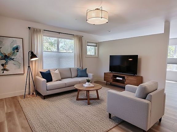 5th image of 15948 Quarry Rd #B6