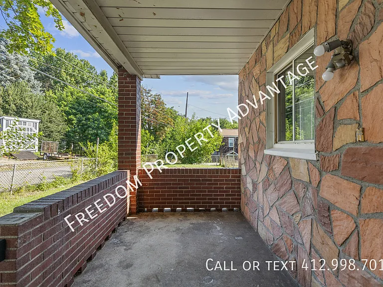 644 Herschel St — Photo 19