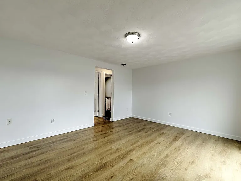 855 Providence St. — Photo 35