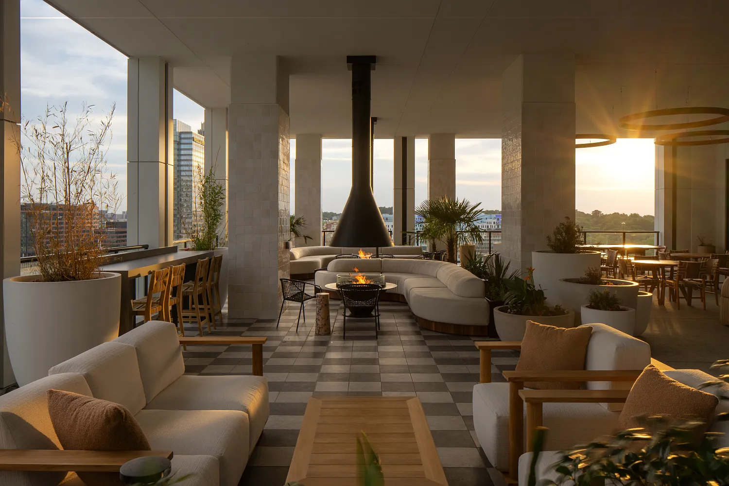 Emmi Midtown — Photo 2
