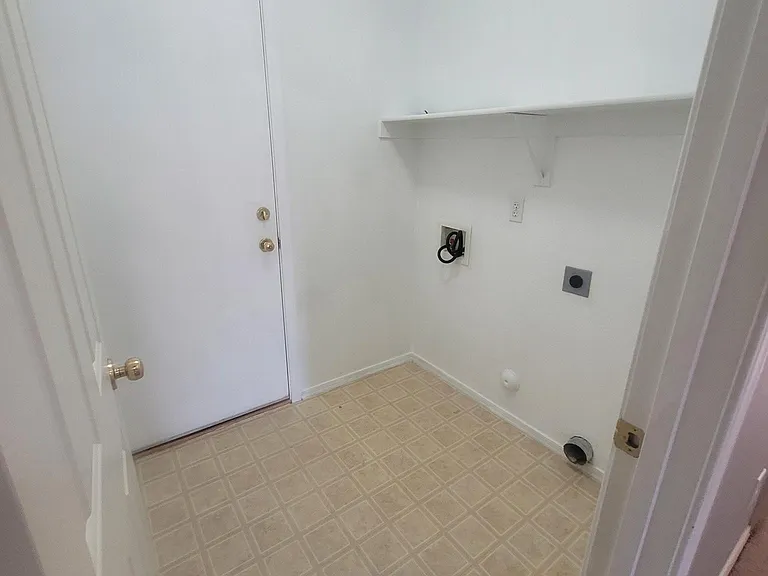 2739 W Silver Creek Ln — Photo 18