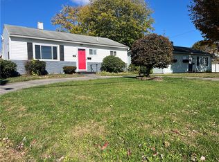 17 Braddock Dr, Latrobe, PA