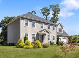 3 Bella Woods Ct, Johnston, RI 02919
