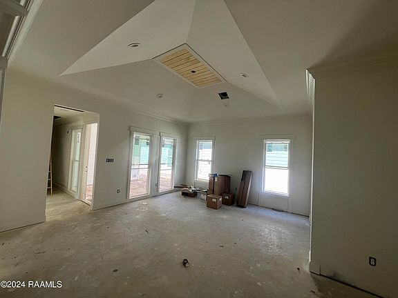 3rd image of 222 Berchman Oaks Dr