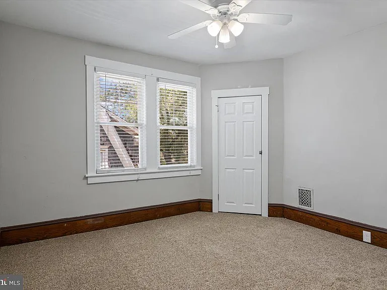 158 Lafayette Rd — Photo 23