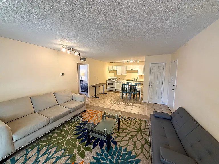 1700 SW 16th Ct #J22 — Photo 4