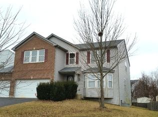 1711 Stonegate Dr, Montgomery, IL 60538
