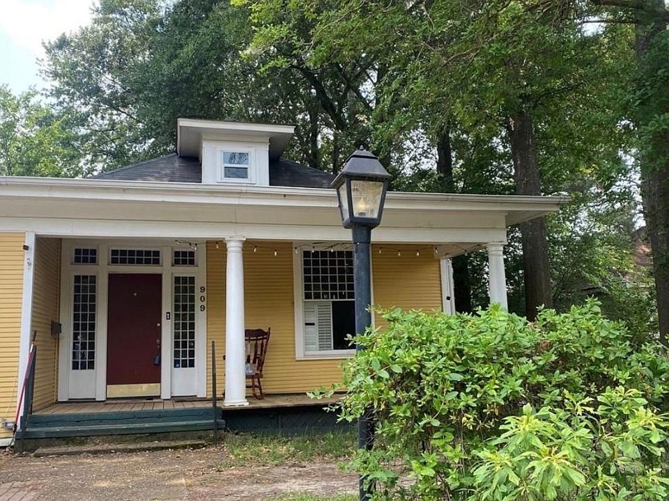 1st image of 909 Gladstone Blvd