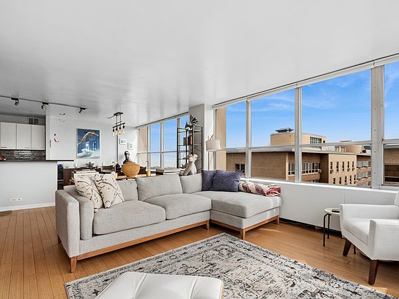 4th image of 655 W Irving Park Rd APT 2301