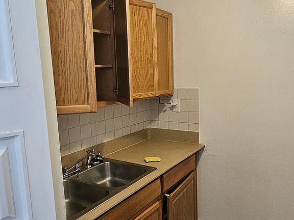 3rd image of 1200 Carteret Ave APT 1